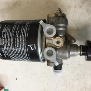 Осушитель воздуха с РДВ в сборе (аналог 8043.35.12.010-21 и 11.3536008-10)  АИ-3506502-01