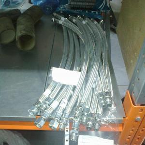 Шланг тормозной в броне,передний и задний L=694 мм.(пневмотормоза, с 2014 г.вып.)  49013-3506060-02/АИ-3506610-01