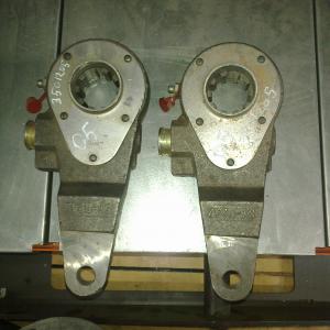 Рычаг регулировочный передний левый (10 шлицов)  3501205-242