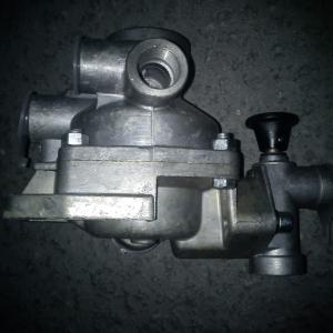 Воздухораспределитель с краном растормаживания в сборе РААЗ 100-3531008