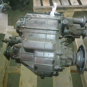 Коробка раздаточная (пневмоуправление) с ДОМ, 2 фланца с торцевыми шлицами  4320Я6-1800015