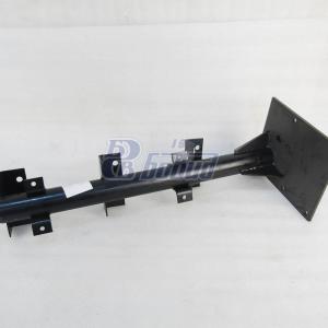 Кронштейн крыла правый  4420Я6-8404042