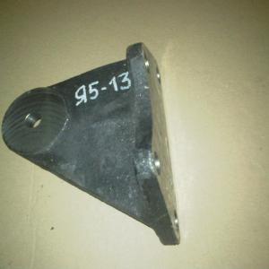 Кронштейн передней опоры двигателя,левый  4320Я5-1001013